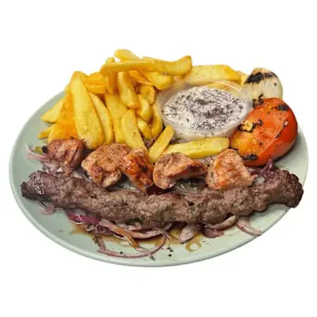 طبق مشويات صدر الدجاج وسيخ أضنة بلحم الغنم